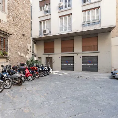 Apartment Downtown Quiet With Terrace And Lift